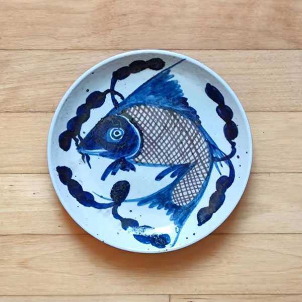 青花鱼纹瓷盘 11