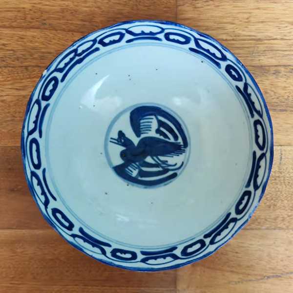 团鹤纹青花瓷碗 2